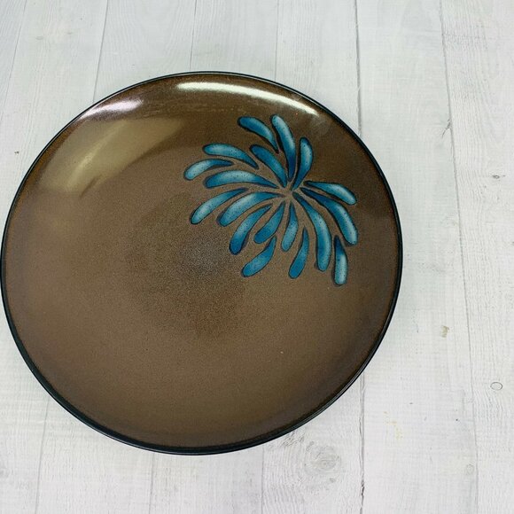 Pier 1 One BLUE MUM Stoneware Off Center Petal On Brown Coupe Dinner Plates of 3 - Picture 6 of 9